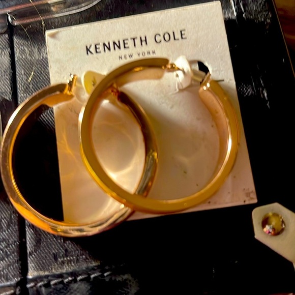 Kenneth Cole New York Jewelry - Kenneth Cole Enameled Gold Tone Hypoallergenic Earrings! NWOT!